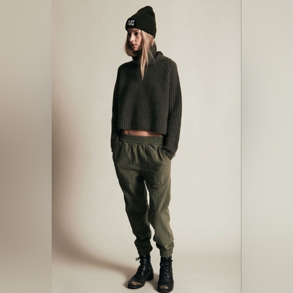 NLST Pants - NLST F/W15 Utility Japanese Cotton Military Pull‎ On Jogger In Olive Green
